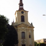 Kostel_sv._Václava_v_Lovosicích_-_průčelí[1]